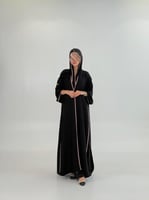 عباية امثال بقماش انترنت بتطريز وردي