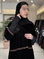 عباية هيم بقماش مخمل كوري طبقات بكلفه بني