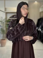 عباية نعومه بقماش شامواه تدخيلات فرو بني محروق
