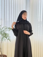 عباية جوراي بقماش كريب باربي مزين بشك اسود