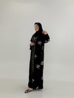 عباية الين بقماش كريب بلاك بيري بتطريز اسود