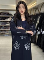 بليزر | عباية بيور بقماش كريب الابداع بتطريز كحلي