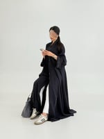 عباية سلام بقماش حرير مغسول بتطريز انوثي كحلي