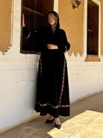 عباية الرياض كلوش بقماش كريب الاناقه بكلفه مطرزه