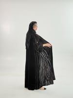 عباية زينب بقماش مخمل كوري تدخيلات شيفون بني