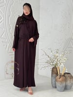 عباية زهرين بقماش كريب رموش مزينه بدانتل وشك بني