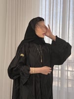 عباية نسيل قماش تفته ناعم مكسر اسود