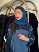 عباية تانيا بقماش مخمل كوري مع كريب تركواز