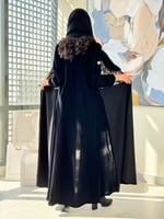 تشكيلة شتاء 2024 - عباية احتشام مخمل وكريب بلاك بت...