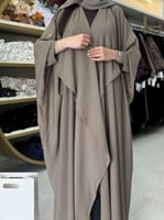 عباية زمرده بشت بقماش كريب احساس ناعم بيج