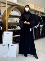 تشكيلة شتاء 2024 - عباية وصايف بقماش مخمل مع دانتي...