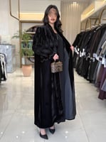 بليزر | عباية وقار بقماش مخمل كوري بتخريم فني اسود