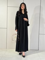 عباية نيرين بقماش كريب رموش تطريز كمبيوتر مخرم