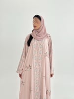 عباية الين بقماش كريب اوكراني بتطريز وردي