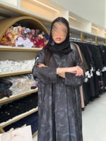 عباية شيري بقماش حرير فويل اسود