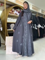 عباية جوانا بقماش كريب اوكراني مطرز رمادي