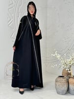 عباية نورين بقماش كريب الاناقة تدخيلات كريب مطرز