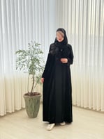 عباية بيادر بقماش مخمل كوري بياقه سرميك