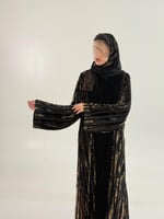 عباية زينب بقماش مخمل كوري تدخيلات شيفون ذهبي