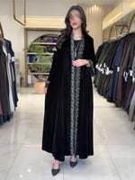 عباية غدق بقماش مخمل كوري مزين بكلفه اخضر