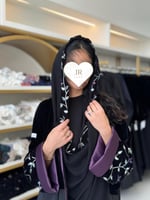 عباية غداف بقماش مخمل كوري تدخيلات كريب بلاك كم مط...