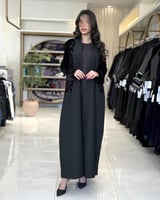 عباية لوليا بقماش مخمل تدخيلات جاكار بتطريز اسود