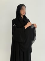 عباية سلطانه بقماش انترنت كويتي بتطريز ناعم اسود