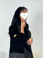 تشكيلة شتاء 2024 - عباية بيرين جاكار ومخمل اسود بي...