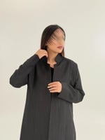 عباية رزان بقصه بليزر بقماش كريب سلك بلمعه خفيفه ا...