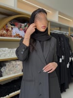 عباية وجدان بليزر بقماش كريب فلوك خطوط