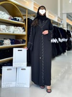 عباية عهود بقماش كريب اماراتي بشك يدوي