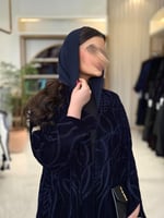 عباية لبنى بقماش مخمل كوري مطرز مزين بفصوص كحلي