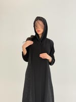 عباية مينا بقماش كريب ملكي تدخيلات شاكيرا