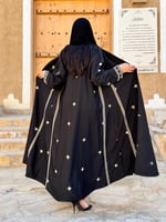 عباية الرين بقماش دانسون مطرز ذهبي مع عنابي