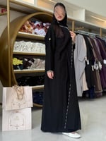 عباية نجلا بقماش كريب الاناقه بحياكة يدويه مزينه ب...