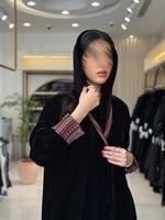 عباية نيفين بقماش مخمل كوري تدخيلات كشميري دبل فيس...