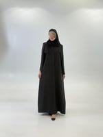 عباية سوزال بقماش كريب باربي اسود بتطريز اسود