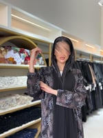 عباية لورين حرير اوبل تو فيس اسود و اسود مشجر