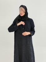 عباية جادي بقماش شاكيرا برسم مربعات كحلي