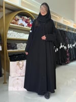 عباية حنان بقماش كريب سرميك مزين بكرستال