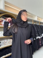 عباية ميلاس بقماش كريب الاناقة بتطريز ورود كحلي