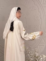 عباية صبا بقماش لنن بارد تطريز ترتر ابيض