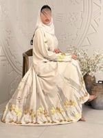 عباية صبا بقماش لنن بارد تطريز ترتر ابيض