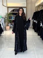 عباية جميله بقماش كريب الابداع مع شيفون مخمل موف