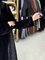 تشكيلة شتاء 2026- عباية سوارينا بقماس مخمل تدخيلات...