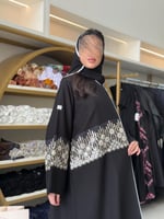 عباية لينا بقماش كريب الاناقة تدخيلات ترتر