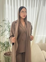 بليزر | طقم الاناقة فرح بقماش كريب باربي بيج