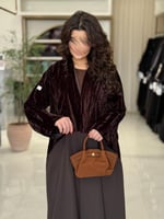 عباية ايلينا بقماش مخمل مكسر مع كريب ايطالي عودي