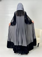عباية ديلارا كريب الاناقة مع مخمل رمادي