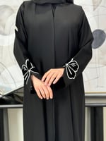 عباية سيما كريب الاناقة تطريز ورود مخمل - اسود